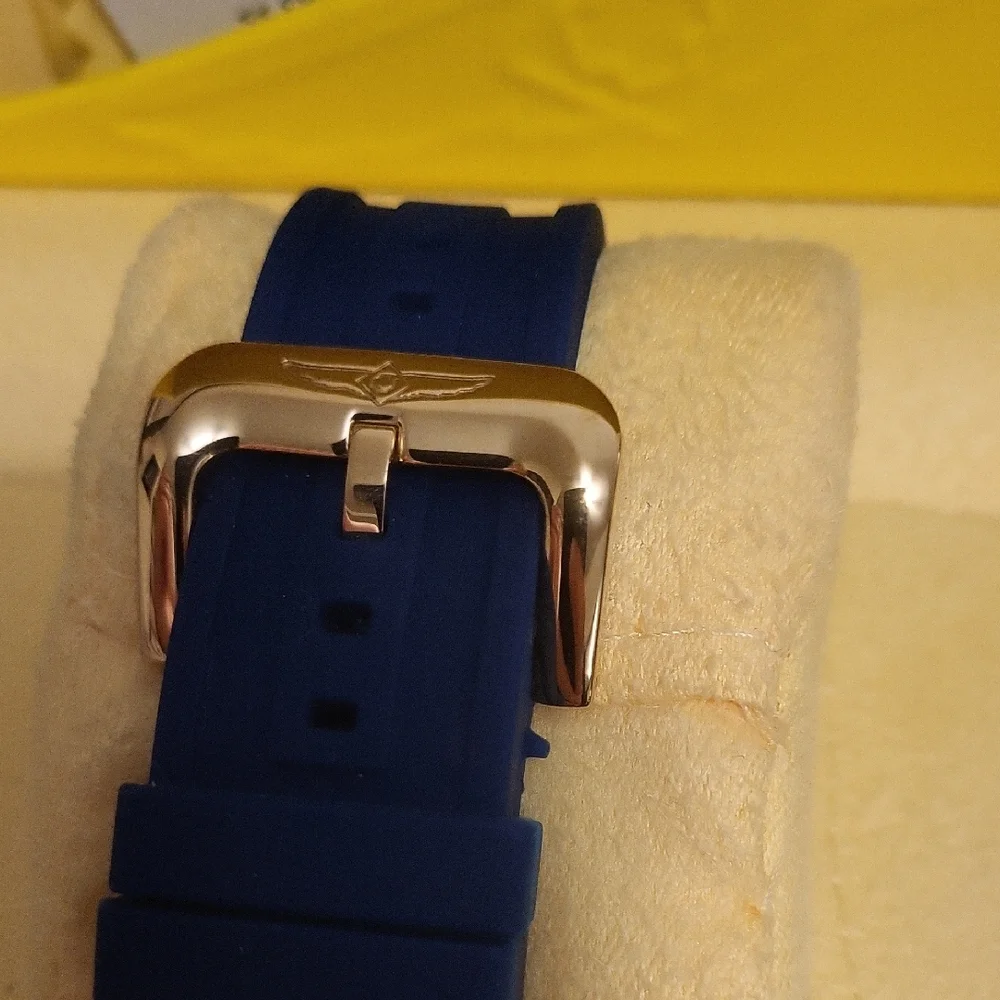 Invicta Navy and Gold Chronograph Timepiece - Picture 3 of 3